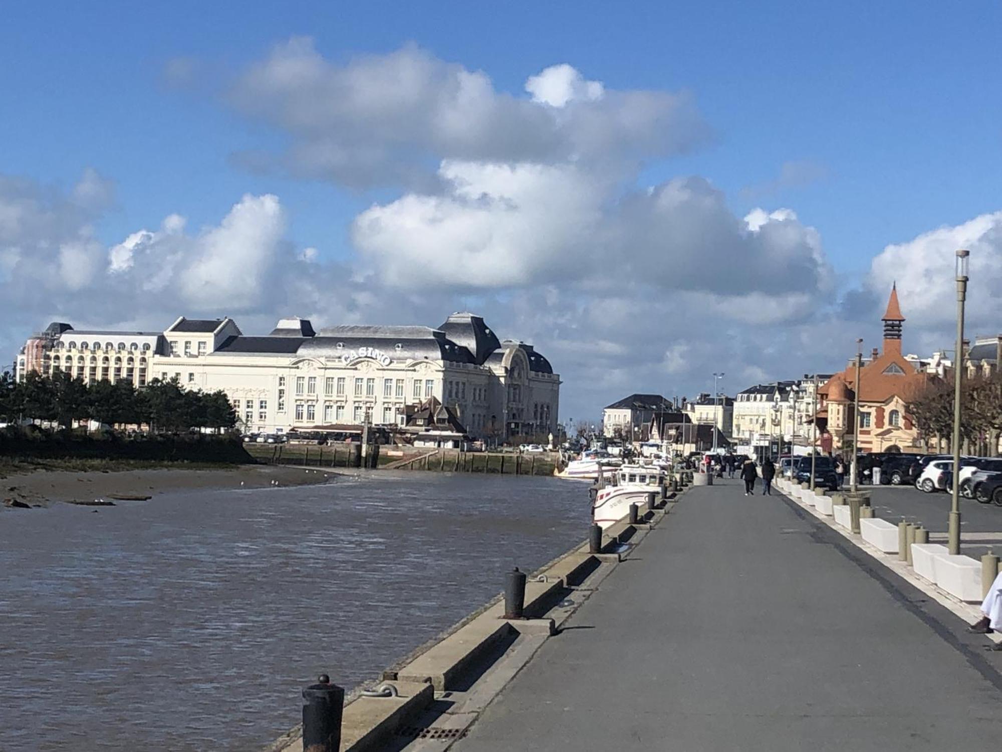 Charming Flat Middle Of Trouville, 150M From Beach Extérieur photo
